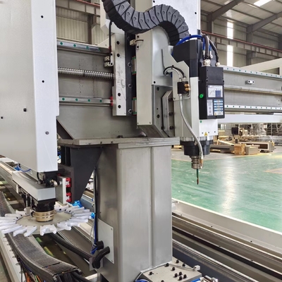 4 軸 アルミ CNC 掘削 フレッシング 切断 機械 6500mm までのプロファイルのための長さ