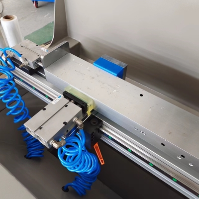 1.5m アルミ CNC 掘削 フレッシング マシン 3+1 軸 CNC ドア メーカー