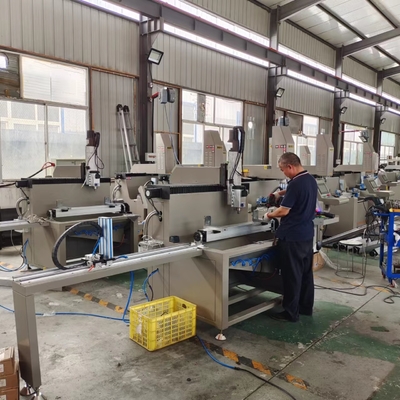 500mm 3軸 CNC 掘削機 アルミプロフィール 窓とドアマシンのために特別