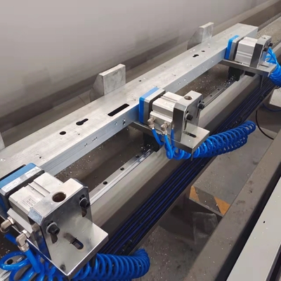 作業台 +-90°回転 アルミ窓プロファイル CNC 掘削 フレッシング 機械