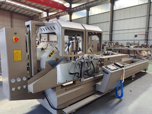 6000mm CNC ダブルヘッドミトラサー 45度アップVC窓枠切断機