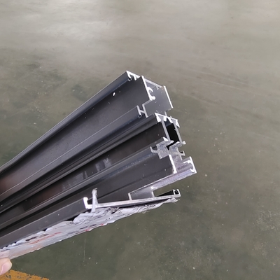 アルミ UPVC 7 軸 Cnc エンド フェイス フレッシング マシン 窓 ドア と カーテン 壁 製造 マシン
