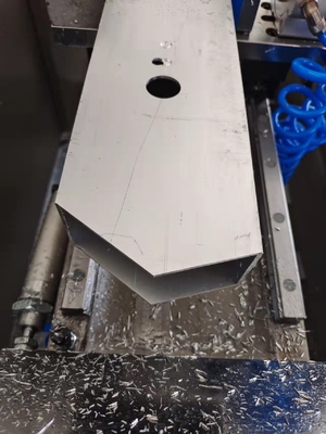 小型アルミニウム窓ドア CNC 掘削 磨き機 加工長さ 1200mm