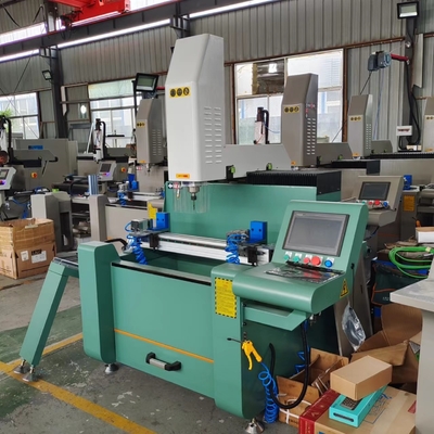 長さ800mm CNC 掘削 フレッシング マシン アルミ コピー ルーター マシン