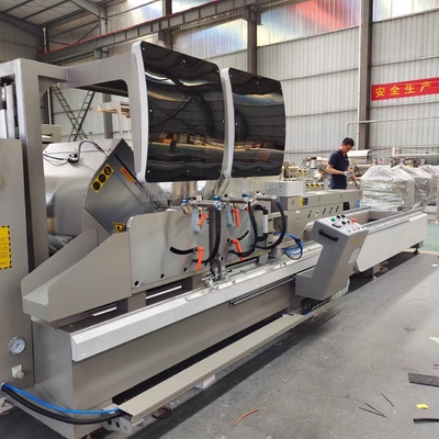 550 サーブブレード アルミ UPVC 窓ドア 切断機 CNC 双頭切断 サーブ