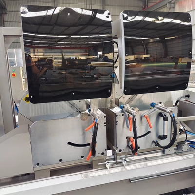 550 サーブブレード アルミ UPVC 窓ドア 切断機 CNC 双頭切断 サーブ