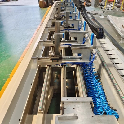 アルミニウム切断機械 CNC 4 軸 掘削 フレッシング と カーテン 壁 と 窓 ドア の 切断 機械