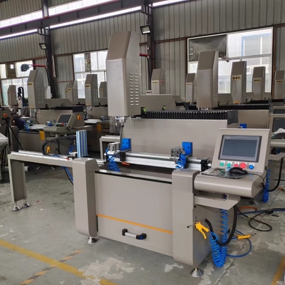 アルミニウム窓のプロフィールのための 380V 50Hz CNC の鋭いおよびフライス盤