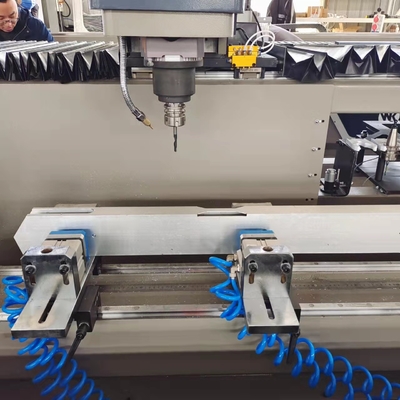 3軸 プロフィール加工センターは,ミール,ドリル,およびタップ アルミニウムおよび他の非鉄材 (
