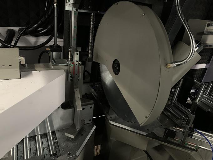 アルミニウム窓ドアマシン アルミニウムプロファイルの切断と掘削 フリーシングセンター 0